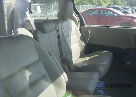 2015 Toyota Sienna Xle 8 Passenger from USA, damaged, VIN 5TDYK3DC1FS547142